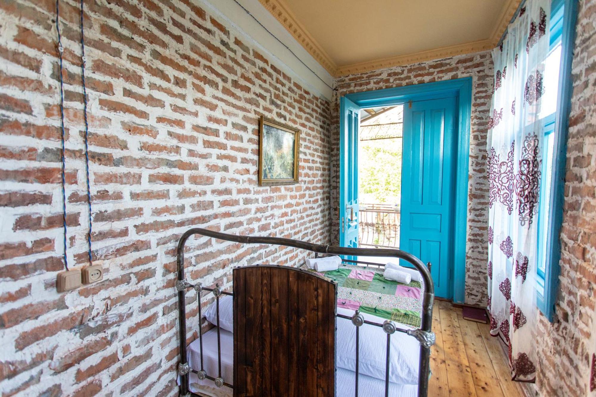 كوتايسي Book Hotel المظهر الخارجي الصورة